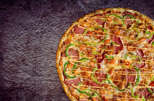 Пицца с говядиной и соусом харисса - 1 - Pica Lulū